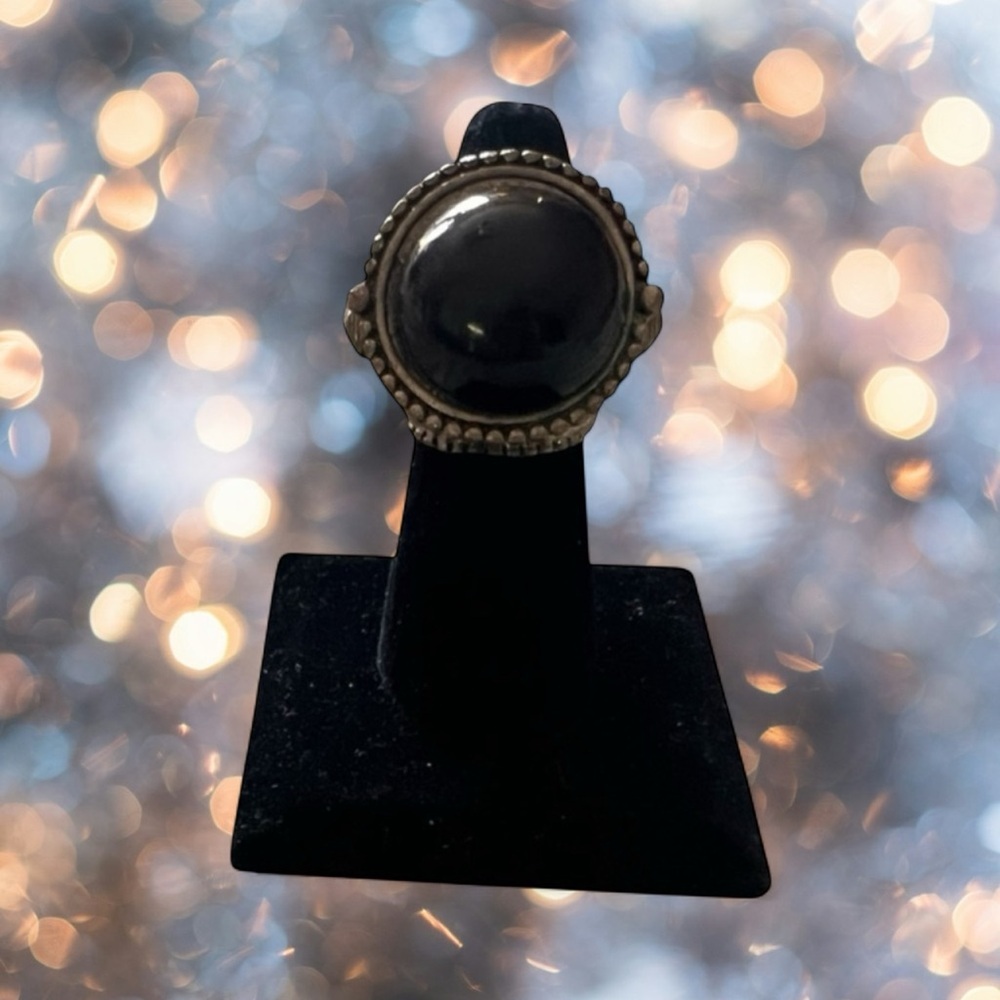 Vintage Black and Silver Women's Dome Ring has some weight to ring